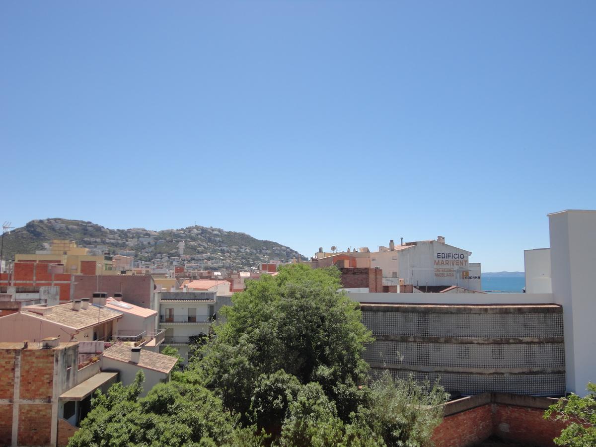 Appartamento Rnet - Lluis Companys Roses Esterno foto